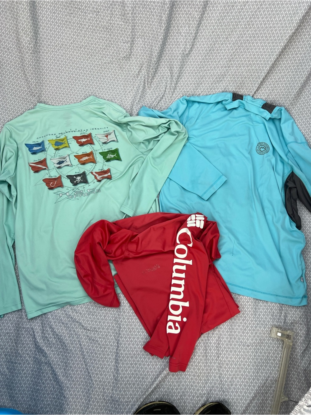 3 shirts Columbia Red a blue and green Long-Sleeve Logo Rashguard great for work